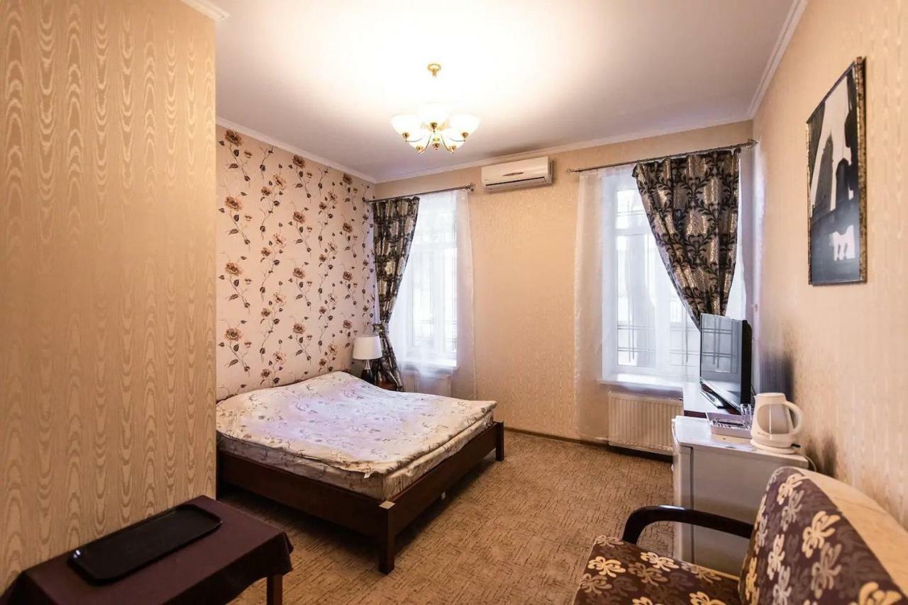 Apart-Hotel Next To Deribasivska Odesa Exterior photo